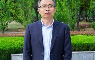 电子商务专业吴圣泽教授